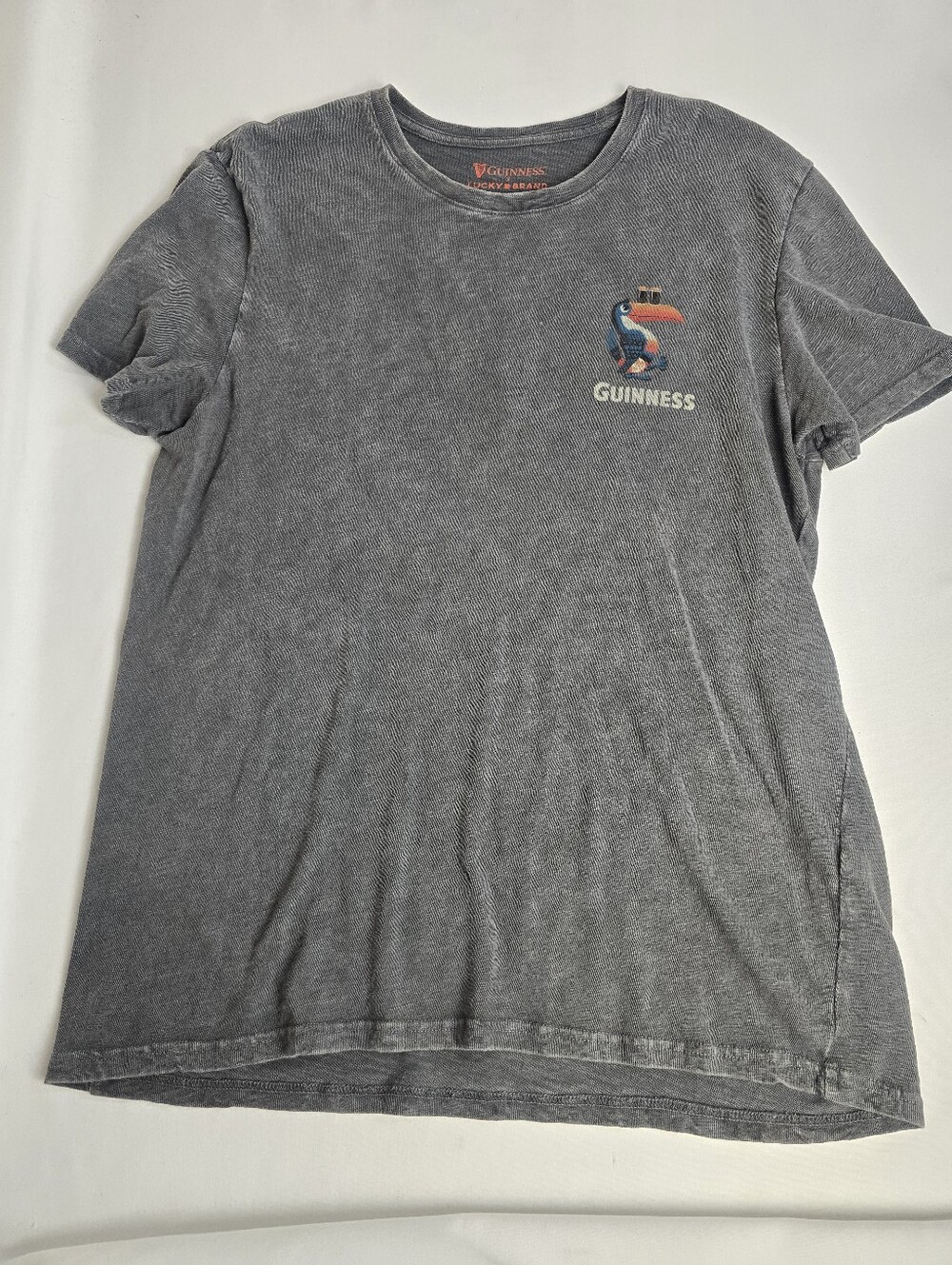 Lucky Brand x Guiness Beer Tshirt Mens Large Gray Irish Pub Casual Toucan
